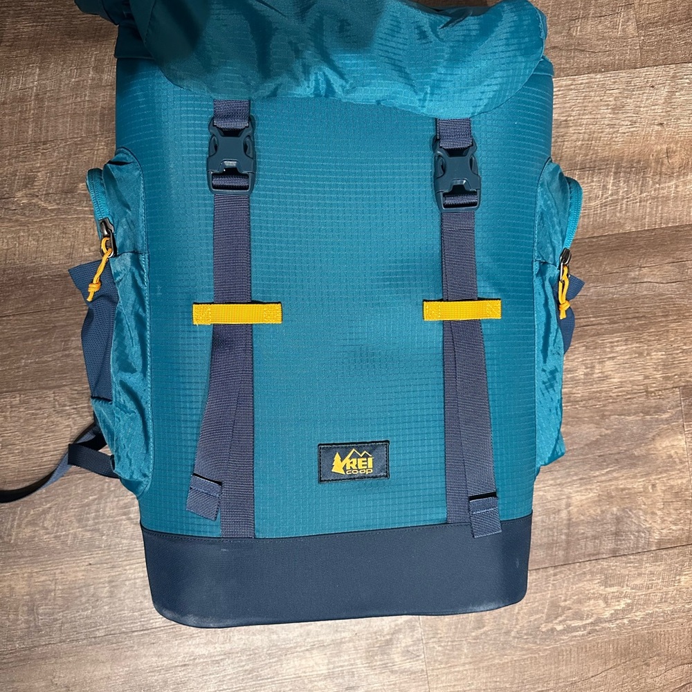 REI Co-op Backpack With Removable Cooler 20x16x8"